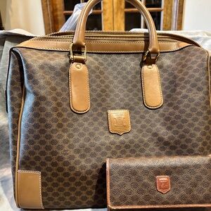 Celine Boston with wallet